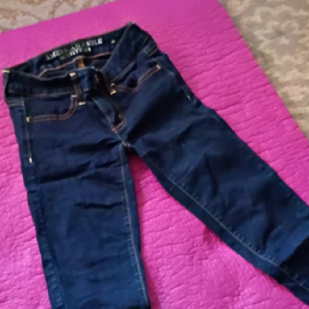 American Eagle Outfitters Women's Dark Blue Cropped Jeans